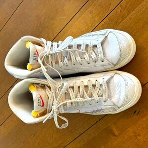 Nike blazer mid ‘77 - women’s size 7.5, gently used